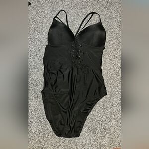 Corset style 1 pc swimsuit / molded cups